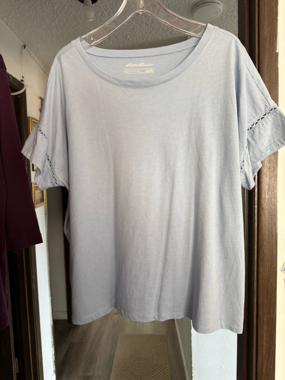 Eddie Bauer Light Blue Short Sleeve Women's Top - poly/cotton blend